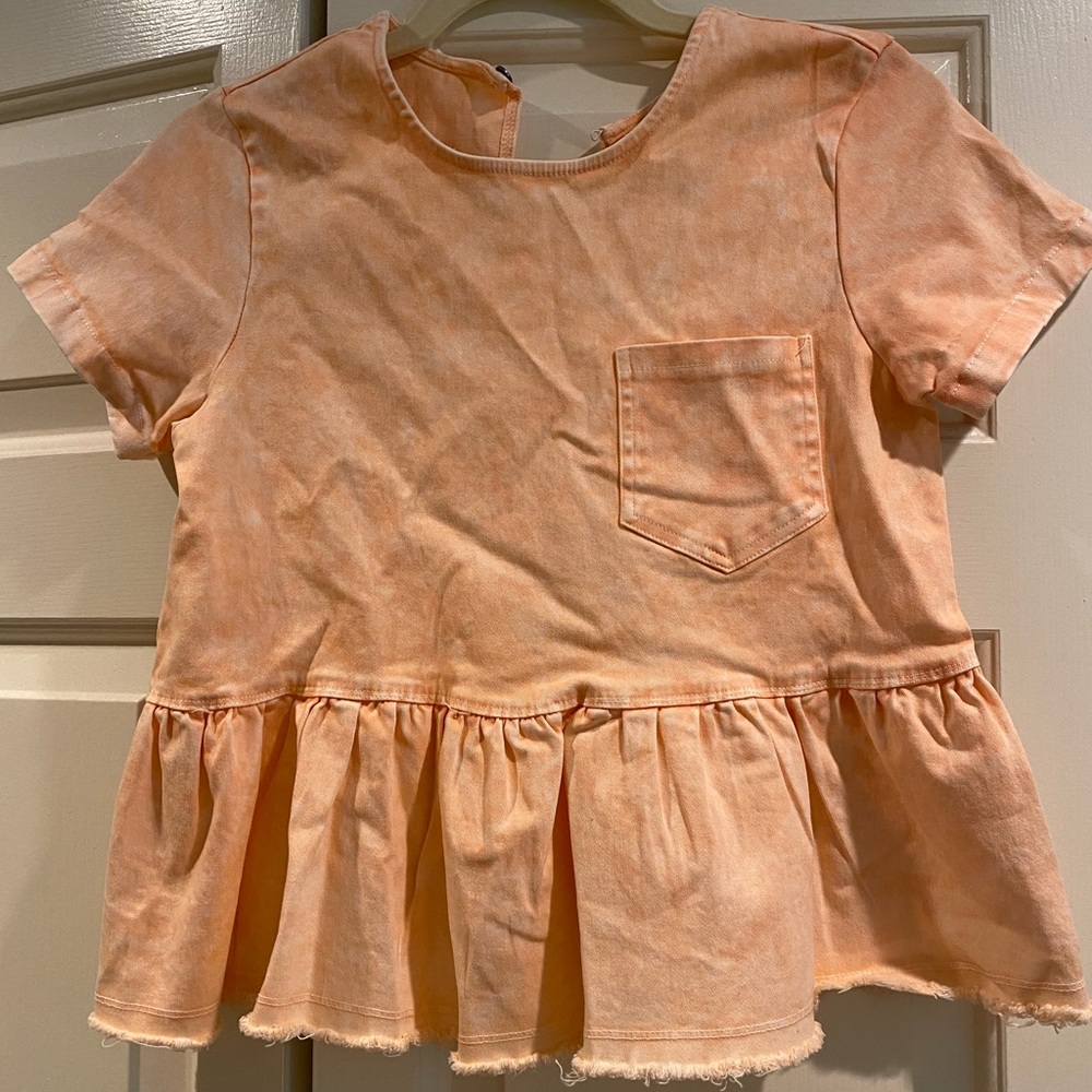 Cute cropped shirt